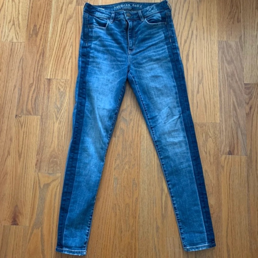 American Eagle High Waisted Jeans